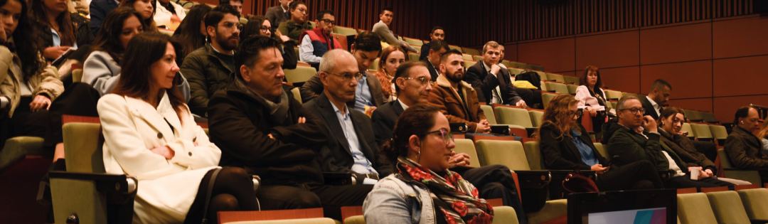 Más De 400 Profesionales Inician Programas De Posgrado En La Facultad