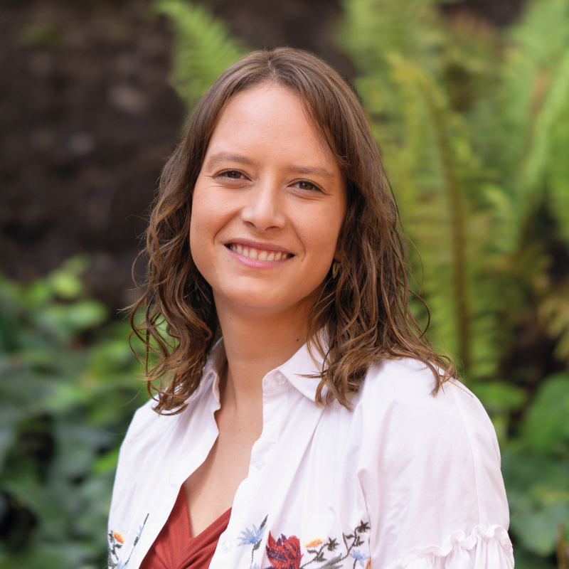 Valeria Cabre Admi Consult 2024