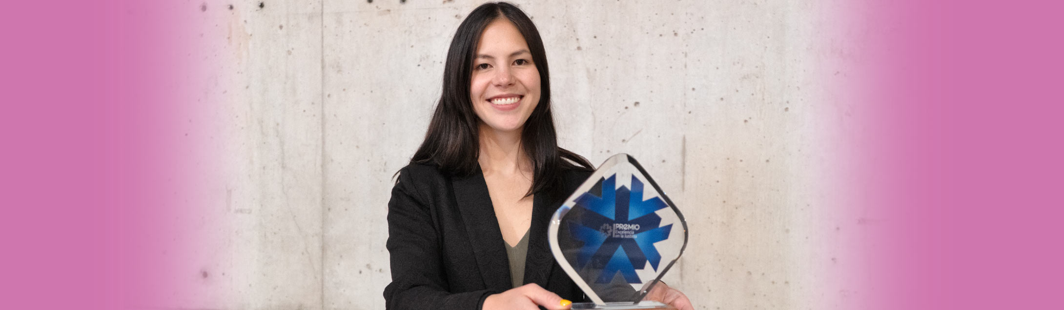 Premio Excelencia en la Justicia a mejor estudiante de Consultorio Jurídico, vuelve a ser Uniandino