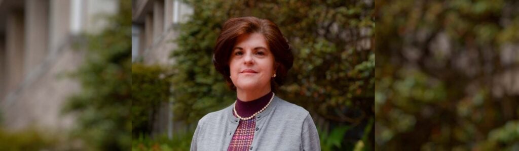 Profesora de Derecho de la Universidad de los Andes obtiene reconocimiento internacional por innovación pedagógica con inteligencia artificial